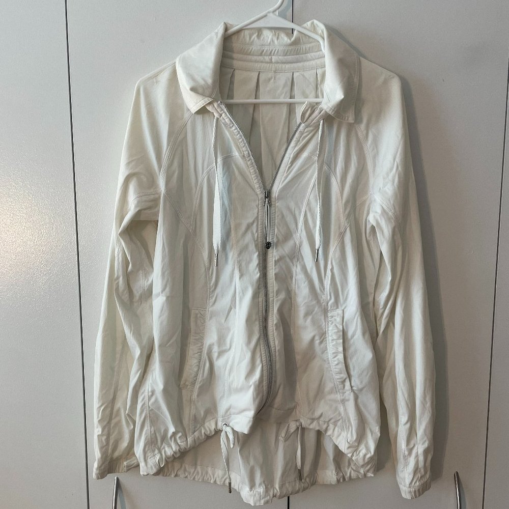 Lululemon White Lightweight Full Zip Jacket Size 6